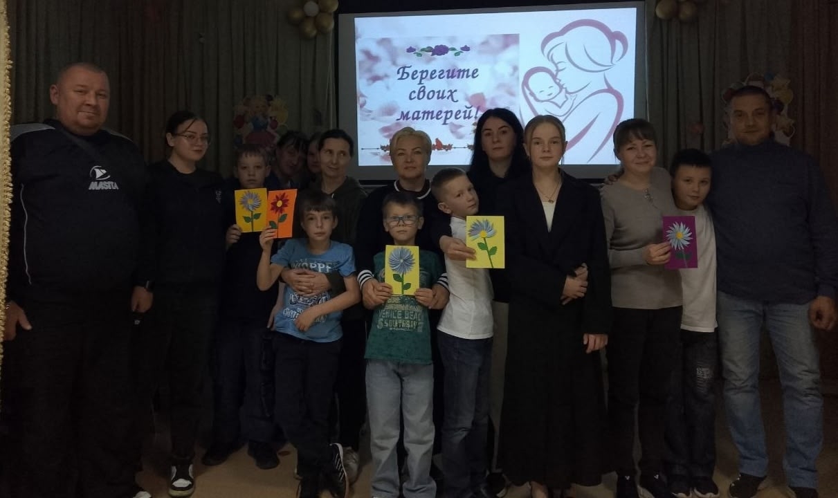 Всё на земле от материнских рук