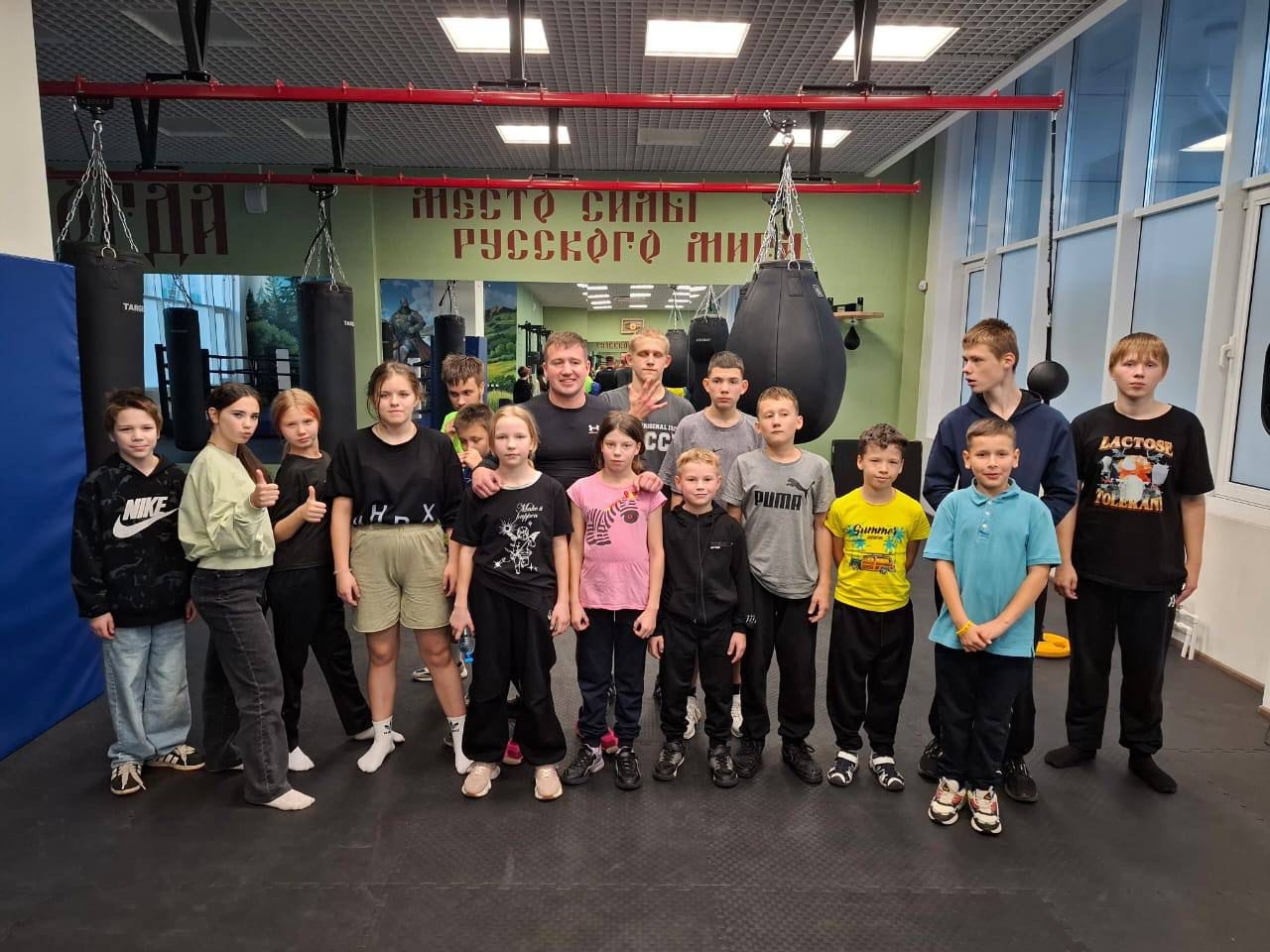  Ребята провели активную тренировку по кикбоксингу под руководством опытного наставника Владимира Жильцова!